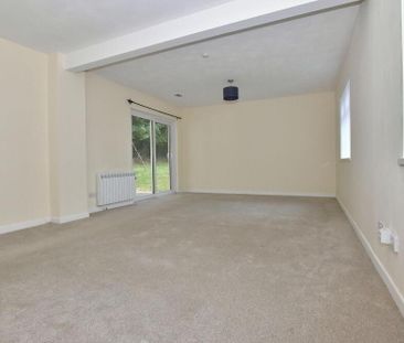 80 Portaferry Road, Newtownards, BT23 8SN - Photo 2