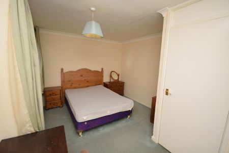 2 bedroom maisonette to rent - Photo 3