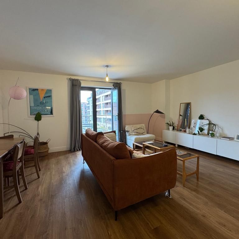 2 bedroom flat to rent - Photo 1