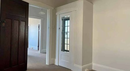 Lovely Home In Superb Location - Photo 3