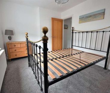 Vicarage Lane, Blackpool, FY4 - Photo 1