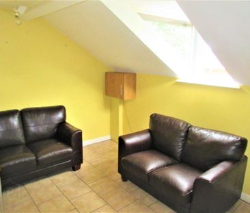 Great Apartment, 76C Rugby Avenue, Queens Quarter, Belfast, BT7 1RG - Photo 2