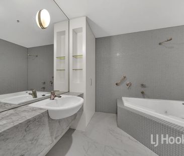 Experience Central City Luxury with Paris-End Charm: 1 Bedroom+Stud... - Photo 6