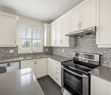 For Lease - 9 Gastonia Road, Brampton, Ontario - Photo 2