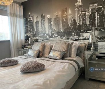 3 bedroom terraced house to rent - Photo 3