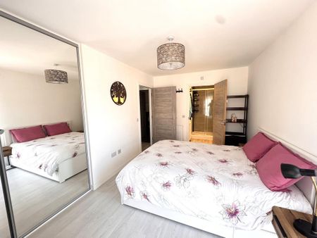 3 bedroom flat to rent - Photo 3