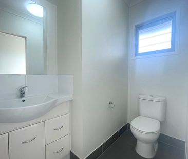 Furnished 3 bedroom + study or media room, 3 bathroom + powder room... - Photo 5