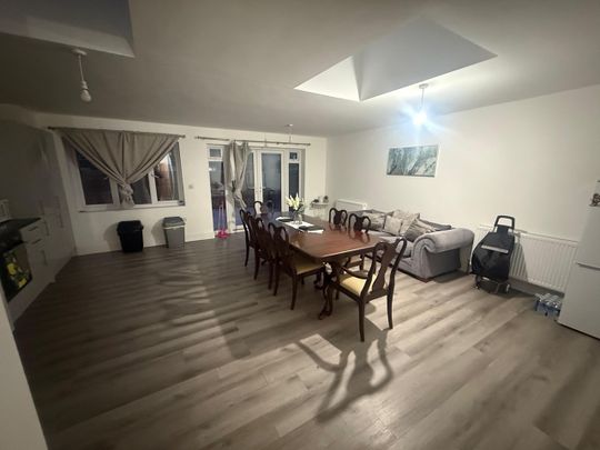 Room in a Shared House, Green Lane, SW16 - Photo 1