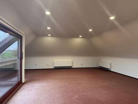 Luxe appartement is rustig gelegen te Anzegem met een groot terras van 23m² - Photo 3