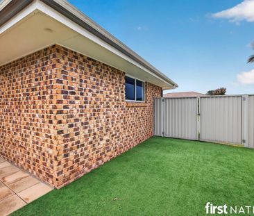 MARIDALE PARK - Family Home with Multiple living spaces and air con... - Photo 2