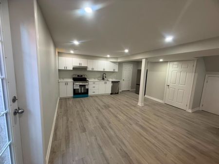 For Lease - 95 Tulip Street, Georgina, Ontario - Photo 2