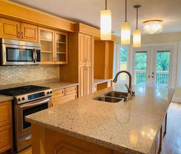 For Lease - 168 Timpson Drive Unit# Main & 2nd, Aurora, Ontario - Photo 3