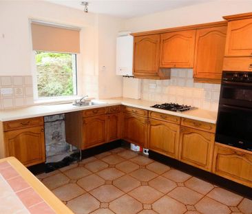 2 bedroom terraced house to rent - Photo 2