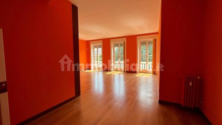 Quadrilocale buono stato, quarto piano, Palestro, Milano - Photo 2