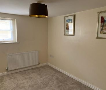 3 bedroom apartment to rent - Photo 4