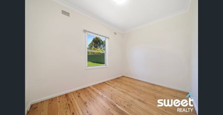 Great Beautiful 3 Bedroom House close from Penrith Station - Photo 2