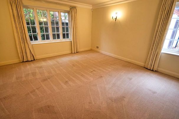 5 bedroom detached house to rent - Photo 1