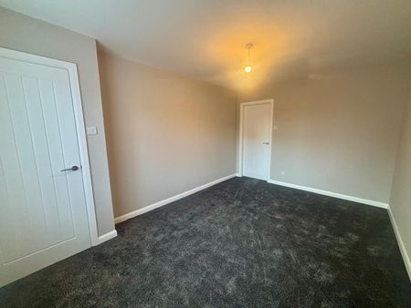 Fully renovated 2 Bedroom Mid Mews Property - Photo 4