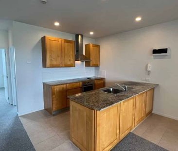 Lovely 2 bed apartment in Flat Bush - Photo 4