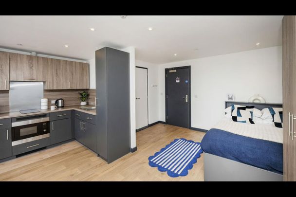 Studio Flat, Innovo House, L3 - Photo 1