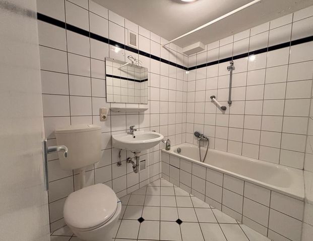 Helle, zentrale 2-Zimmerwohnung - Photo 1