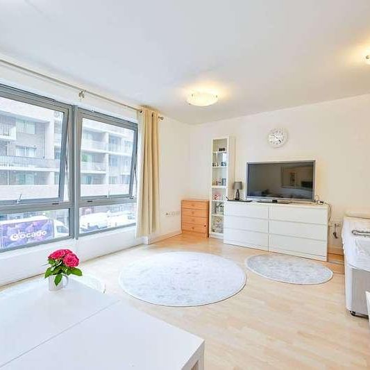 Victoria Road, North Acton, W3 - Photo 1