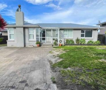 Fully Furnished on Maunganui - Photo 2
