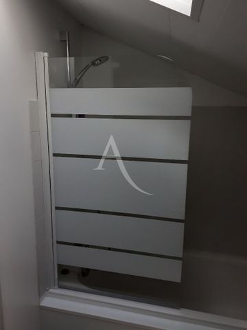 Location Appartement 1 pièce 28m² FONTENAY LE COMTE 85200 - Photo 5