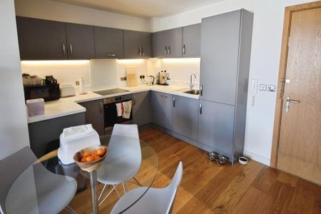 2 bedroom apartment to rent - Photo 2