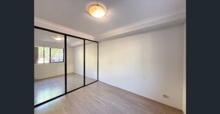 Entry via Mandemar Street - Photo 3