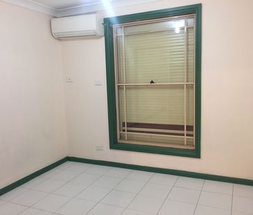 3 BEDROOM TOWNHOUSE IN CANLEY VALE - Photo 3