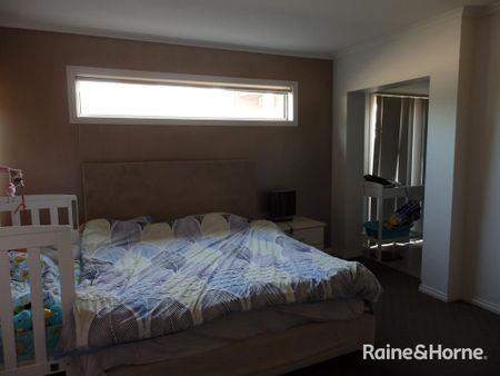 Fabulous & Spacious 3Br in Williams Landing! - Photo 3