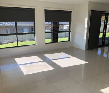 37 Forest Drive, Thurgoona NSW 2640 - House For Rent | Domain - Photo 5