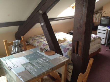 Location Appartement 1 pièce 12m² - Photo 2
