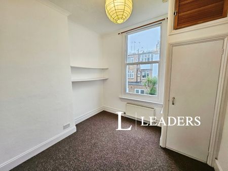 2 bedroom apartment to rent Palmeira Avenue, Hove - Photo 5