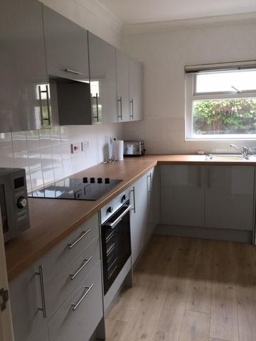 3 bedroom terraced house to rent - Photo 4