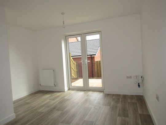 2 bed House - To Let - Photo 1