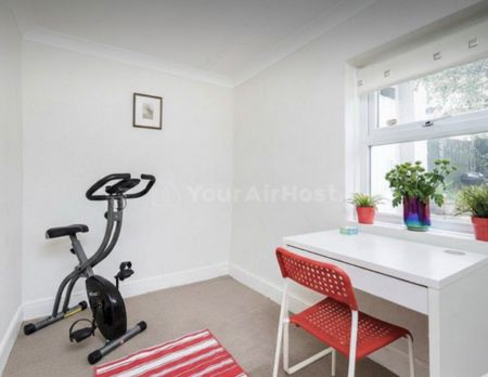 2 Bed Flat, Ground Floor, E17 - Photo 2