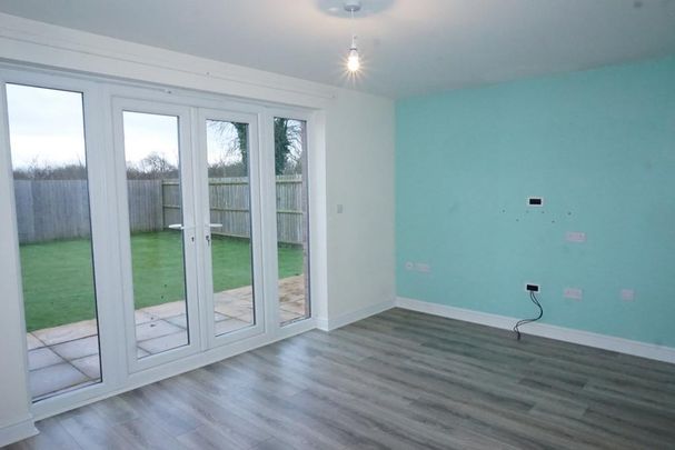 3 bedroom terraced house to rent - Photo 1
