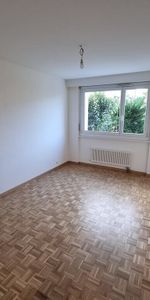 Nice 2 room apartment renovated ideally located in the center of the village - Photo 3