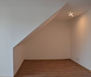 Moderne 2-Zimmer-Dachgeschoßwohnung - Photo 1