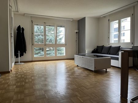 Ihr neues Zuhause: 4.5 Zimmerwohnung mit Balkon - Photo 2