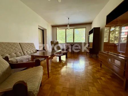 Prostorný byt 3+1 pro 4 studenty (za os. 5.500,- Kč), pěkná a klidná lokalita Zlína - Přílucká - Photo 5