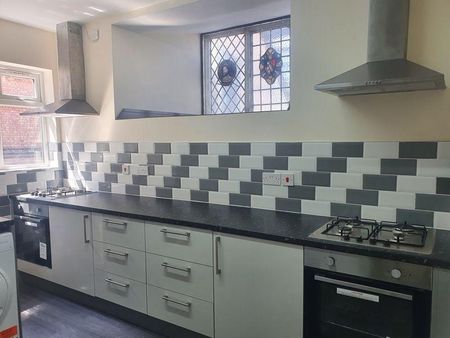 Mixed use to rent - Photo 4