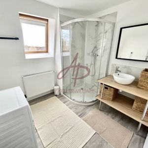 Location Appartement 12 pièces 11m² ROUBAIX 59100 - Photo 2