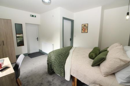 1 bedroom in a house share to rent - Photo 4