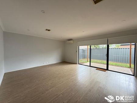 Modern Family Home in Tarneit - Photo 2