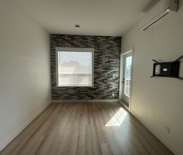 5th Floor Condo in Upper Montrose Building - Photo 5