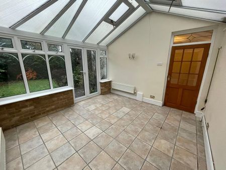 3 bedroom detached house to rent - Photo 4