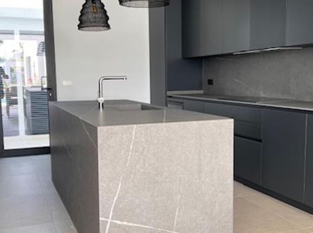 Luxury Villa for rent in Marbella Del Este, Andalusia - Photo 5